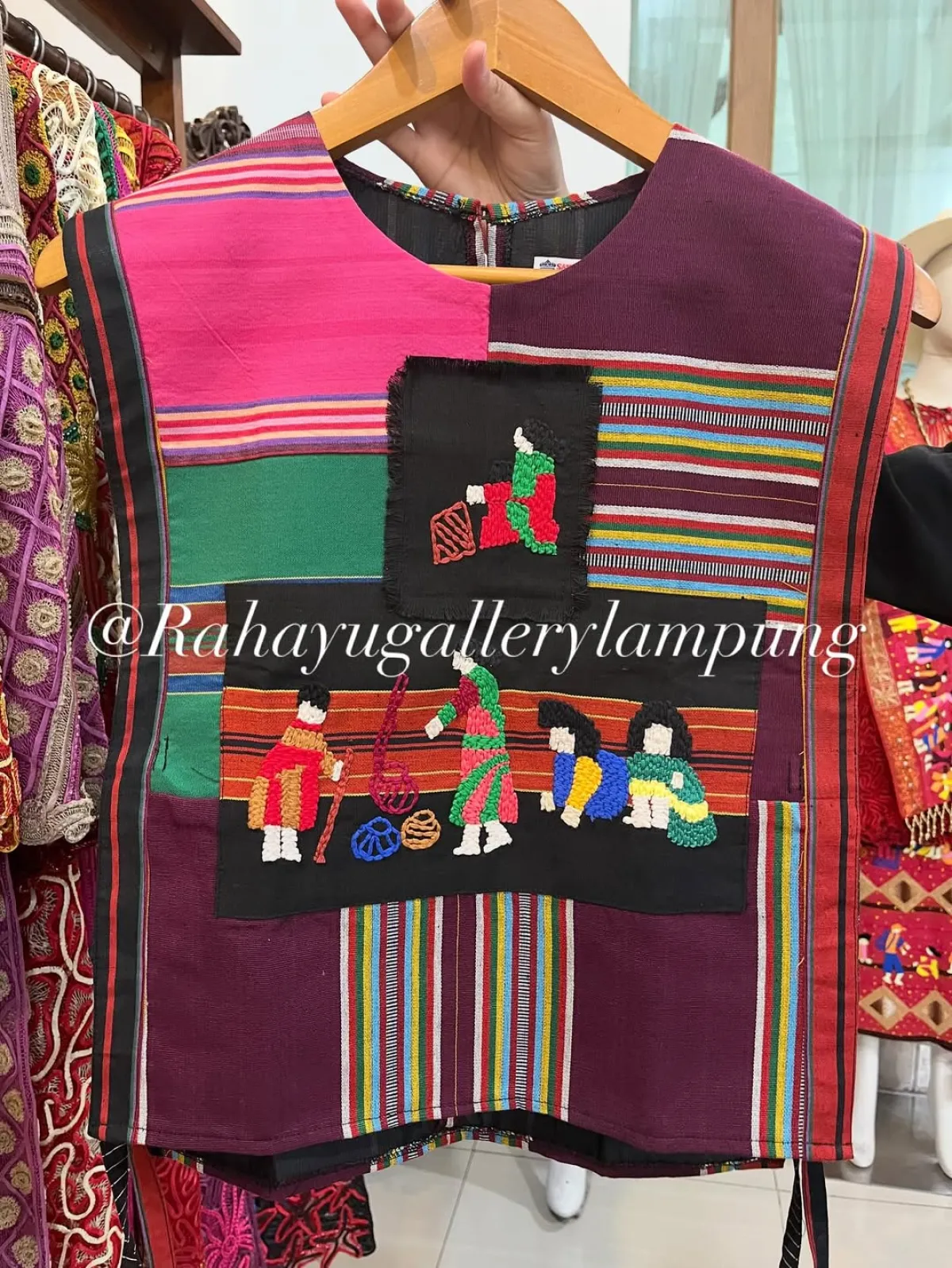 Rompi Tapis Rahayu Galley